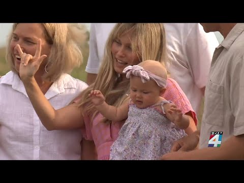 Baby’s sign language moment with deaf grandparents goes viral; family hopes to raise awareness